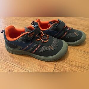 Size 1 - OshKosh B'Gosh Boy's EverPlay Garci Sneakers